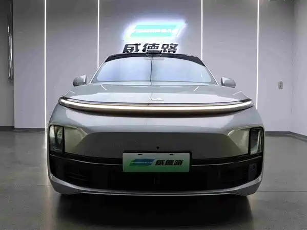 Li Auto L8 2024