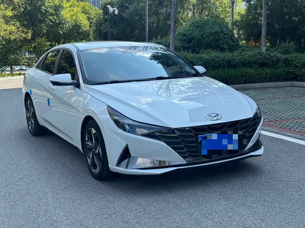 Hyundai Elantra 2023