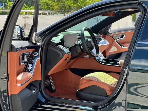 Mercedes-Benz S-Class 2021