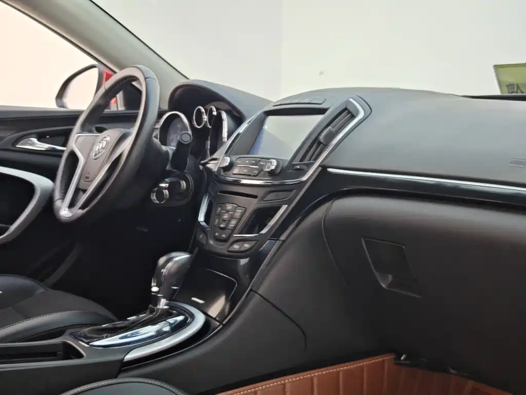 Buick Regal 2015 — фото 11
