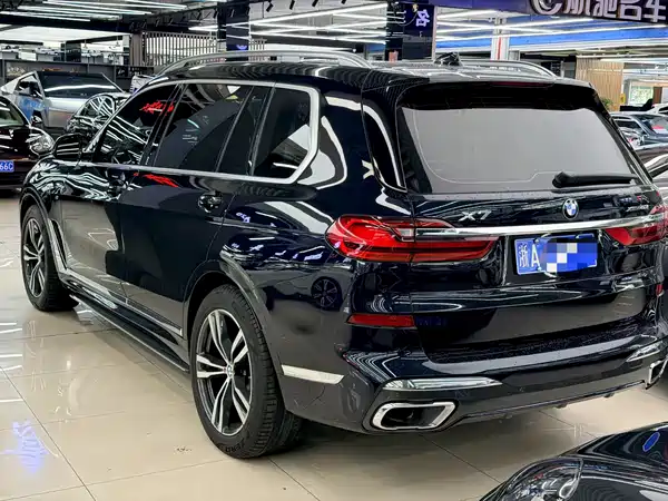 BMW X7 2022