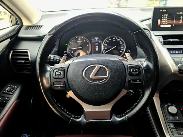 Lexus NX 2017
