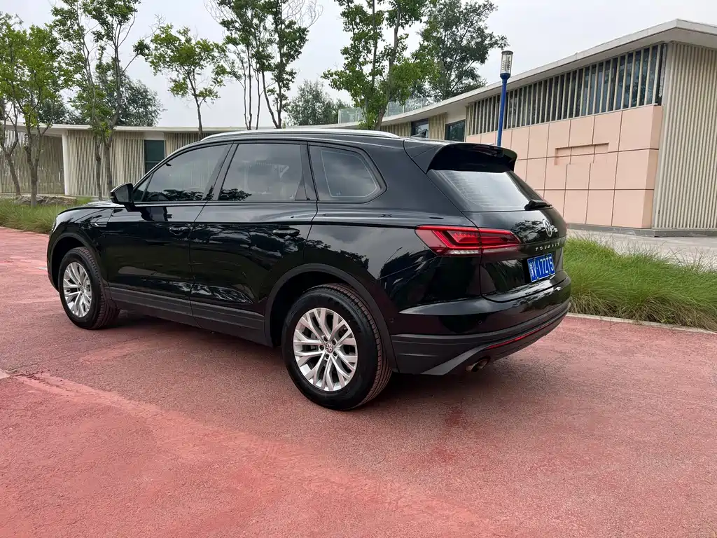 Volkswagen Touareg 2019 — фото 3