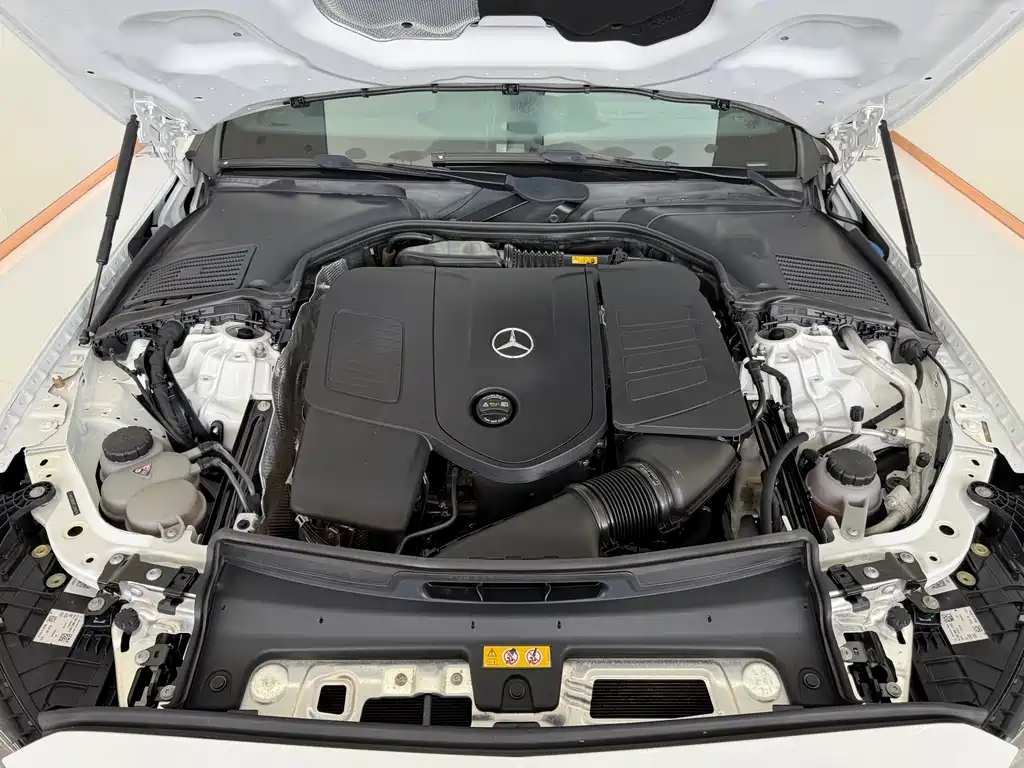 Mercedes-Benz C-Class 2023 — фото 15