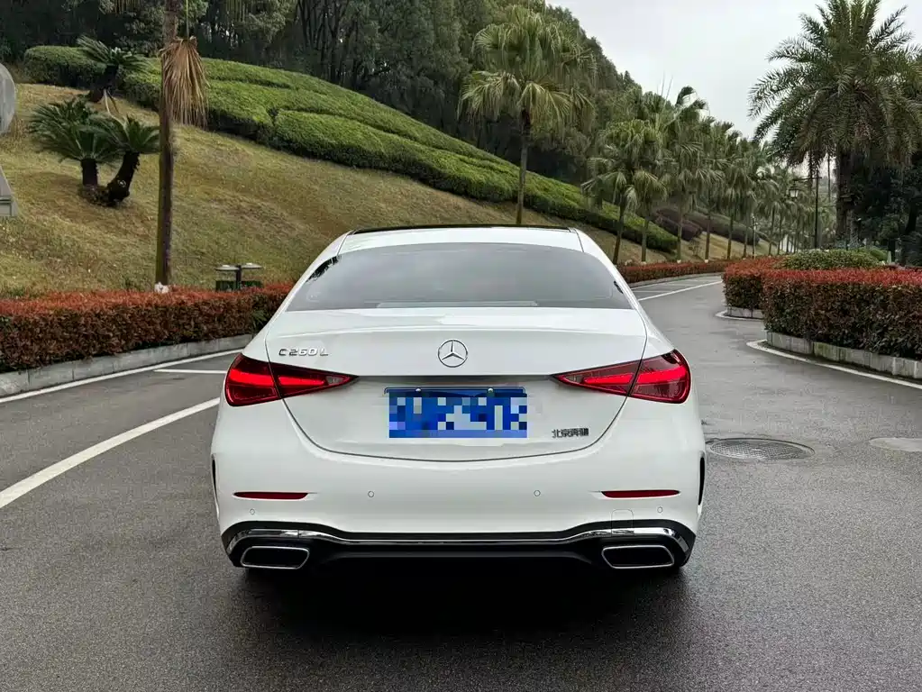 Mercedes-Benz C-Class 2023 — фото 4
