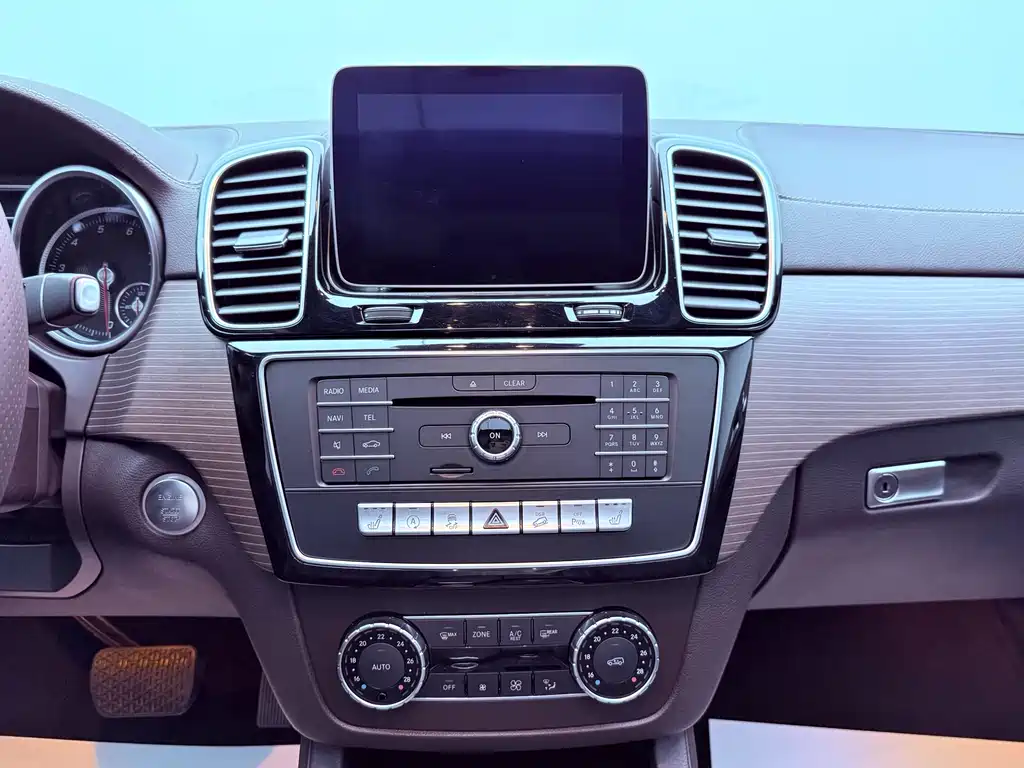 Mercedes-Benz GLE 2018 — фото 13