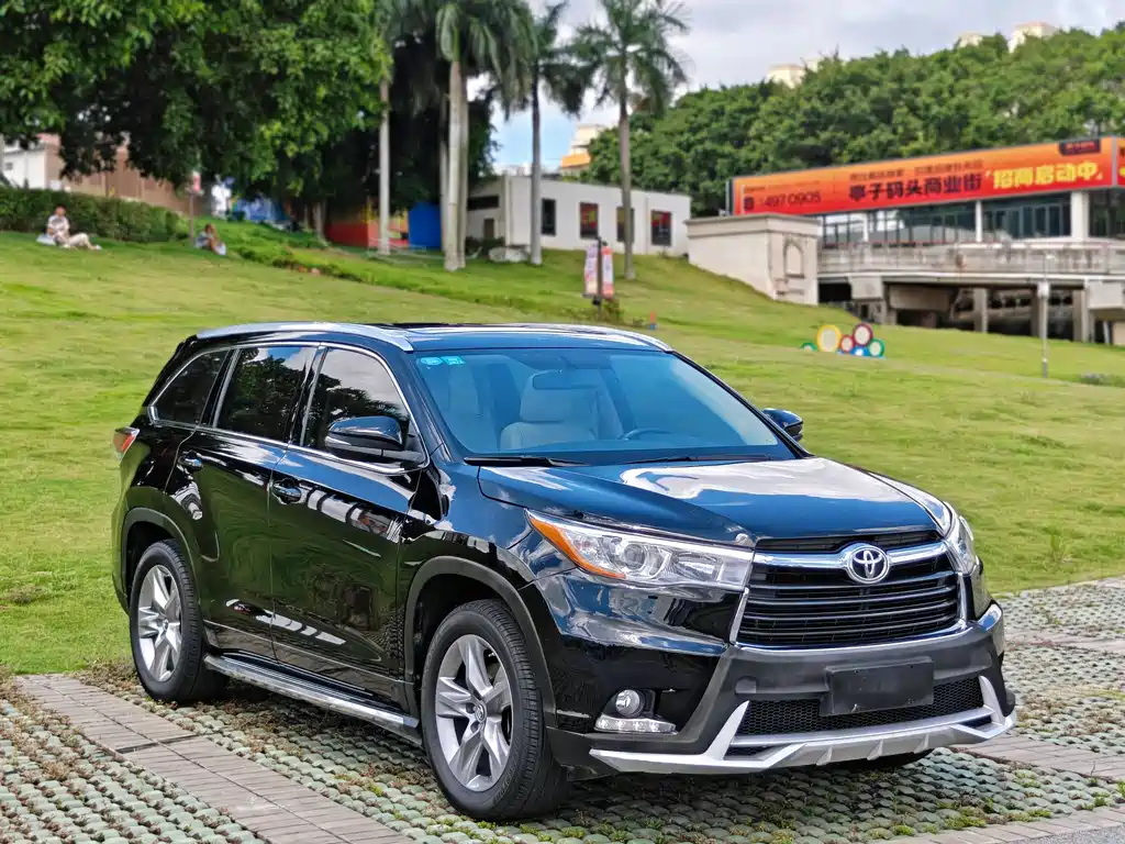 Toyota Highlander 2016