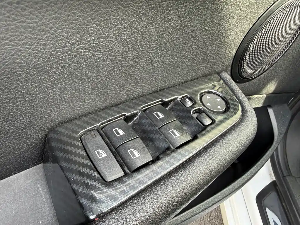 BMW 1 Series 2018 — фото 13