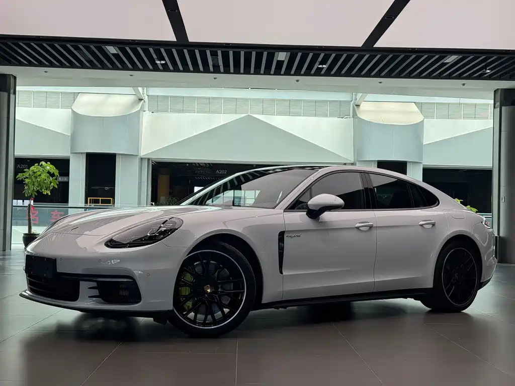 Porsche Panamera Hybrid 2019
