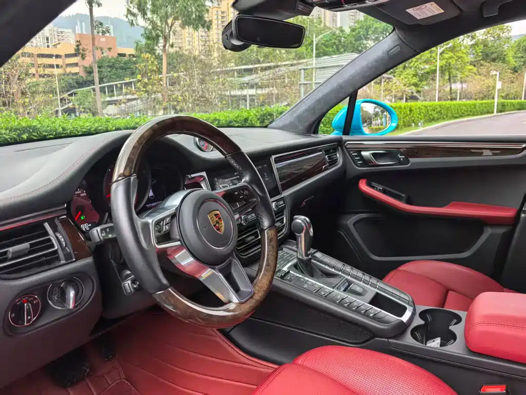 Porsche Macan 2021 — фото 11