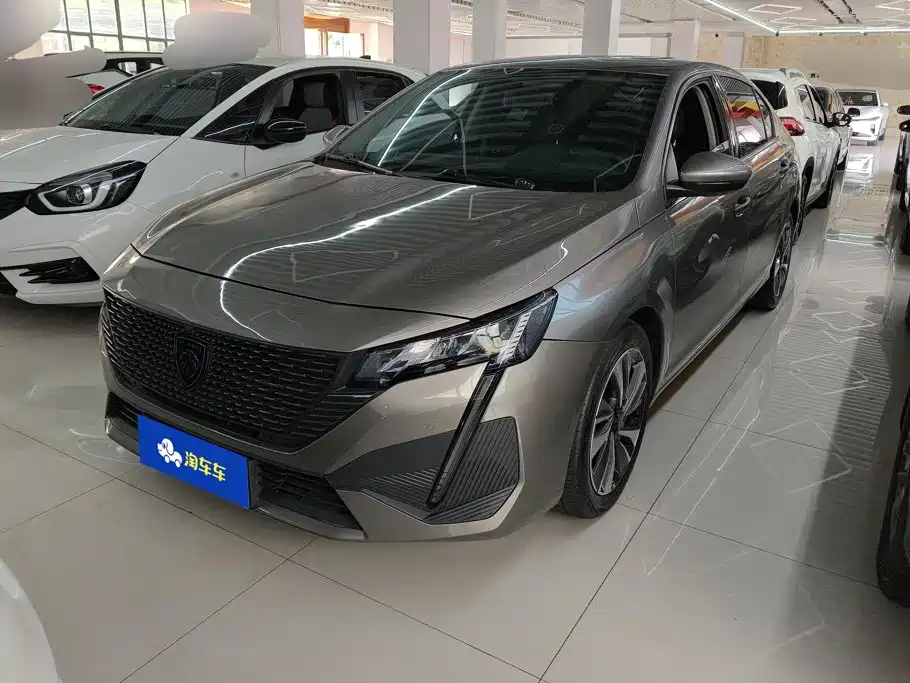 Peugeot 408 2023