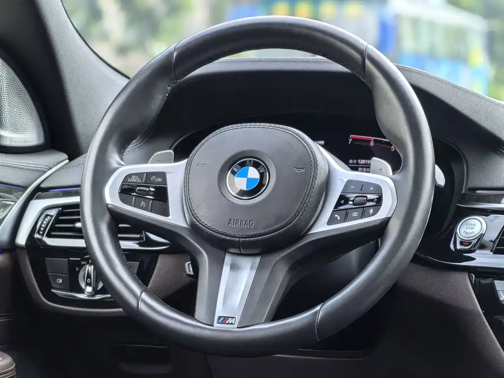 BMW 6 Series GT 2020 — фото 11