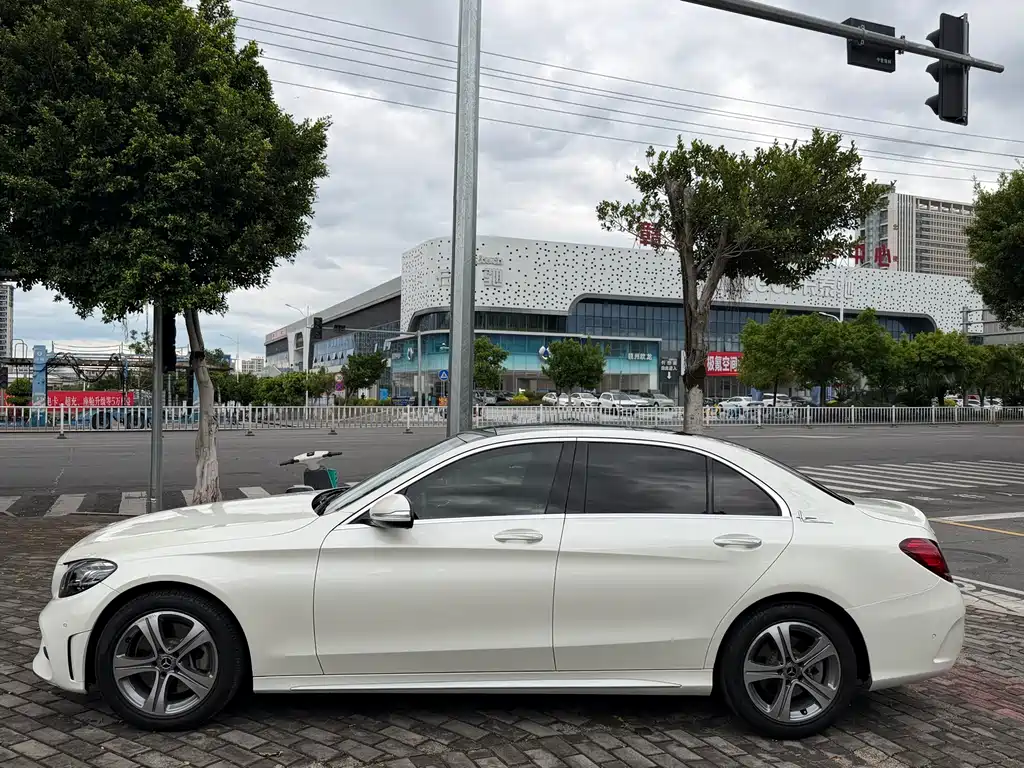 Mercedes-Benz C-Class 2019 — фото 14