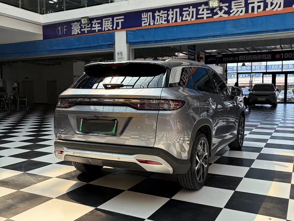 BYD Song L DM-i 2026 — фото 4