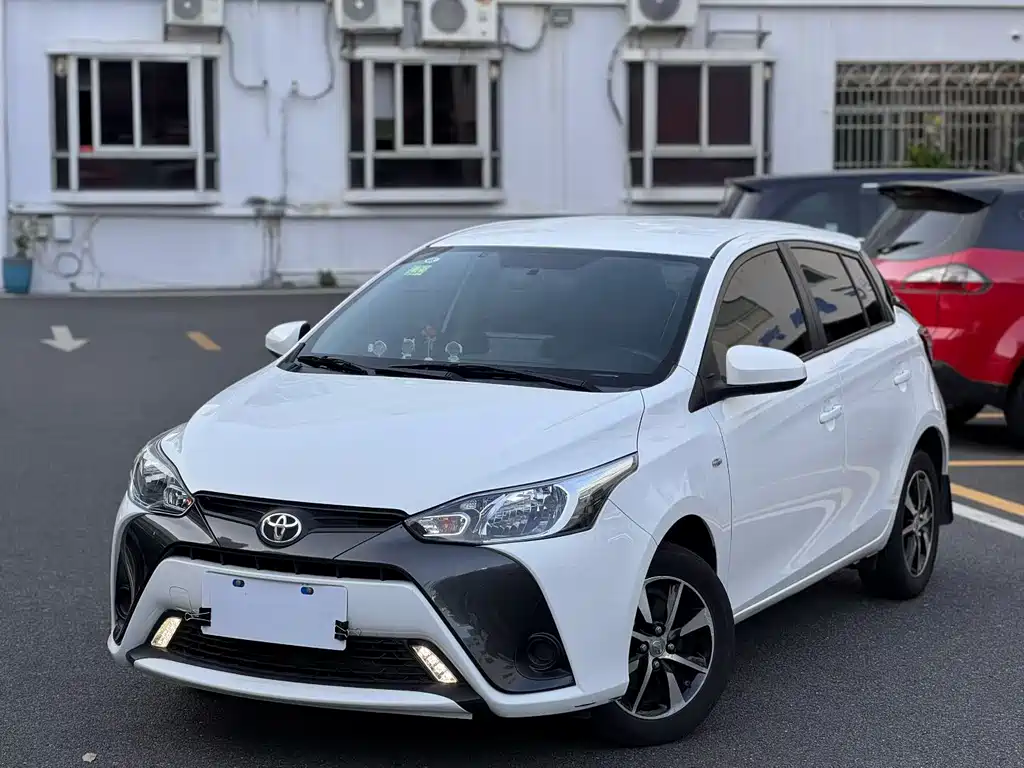 Toyota Yaris L 2021 — фото 7