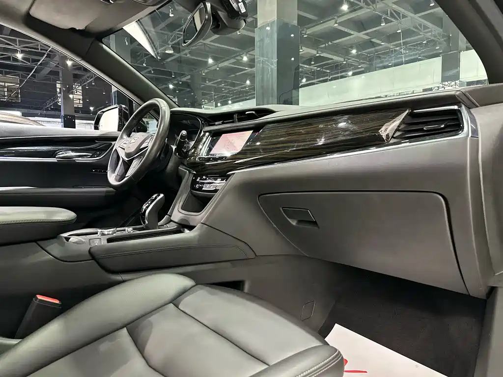 Cadillac XT5 2021 — фото 12