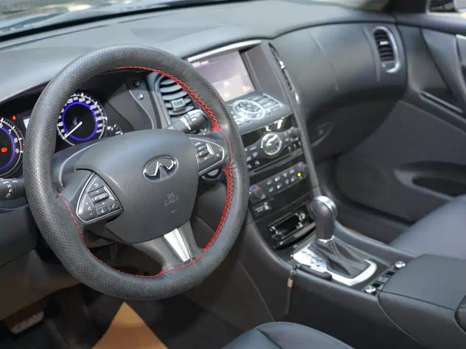 Infiniti QX50 2016 — фото 15
