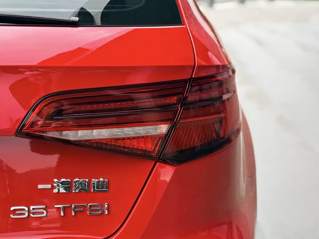 Audi A3 2019 — фото 10