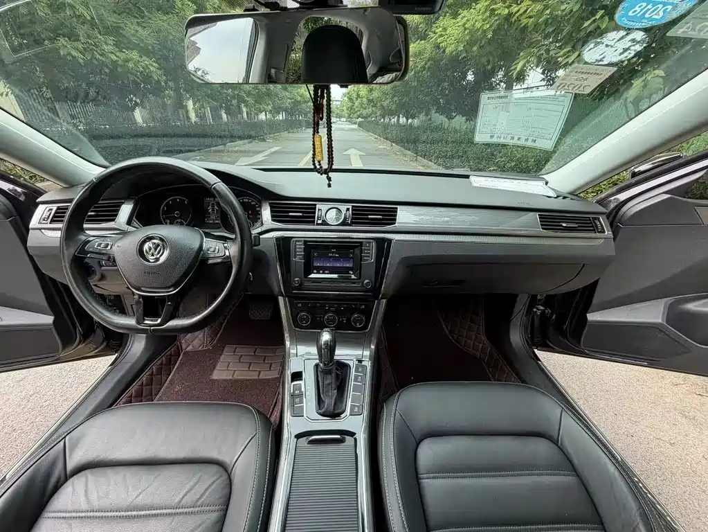 Volkswagen Passat 2016 — фото 12