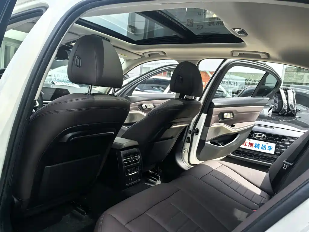 BMW 3 Series 2020 — фото 10