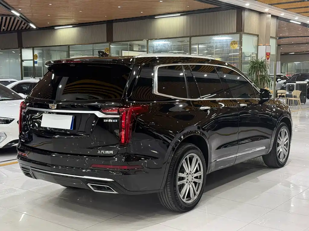 Cadillac XT6 2021 — фото 4