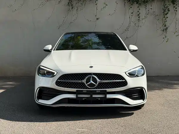 Mercedes-Benz C-Class 2024