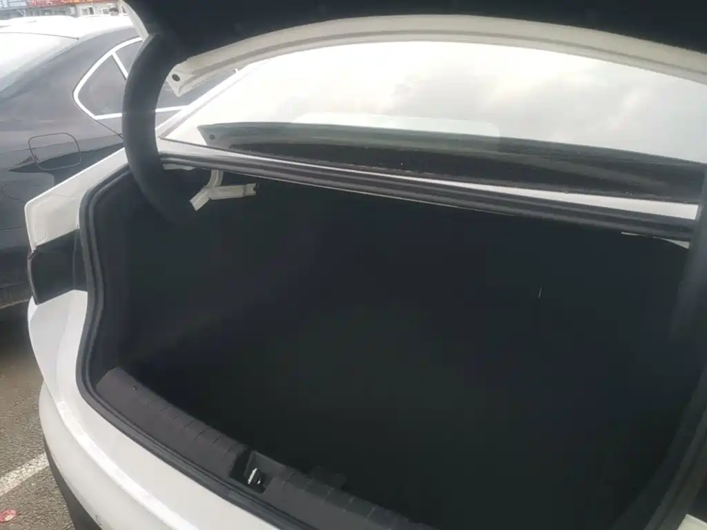 BYD Seal 05 DM-i 2025 — фото 19