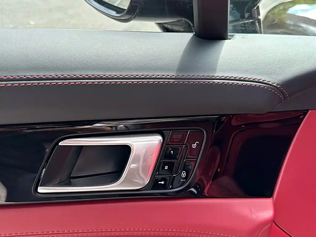 Porsche Panamera 2018 — фото 17