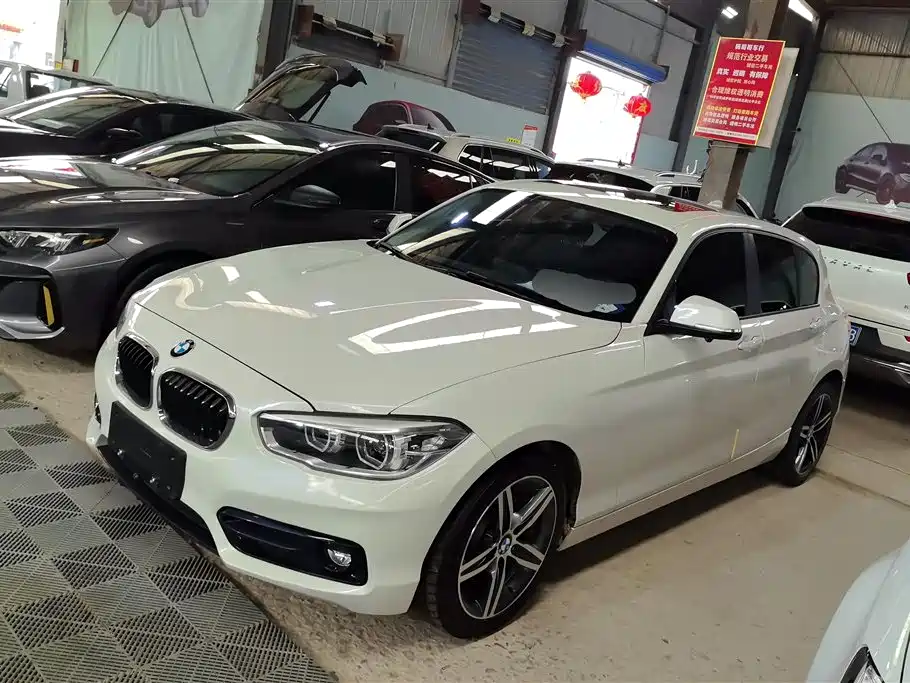 BMW 1 Series 2019 — фото 1