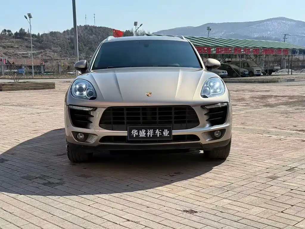Porsche Macan 2015 — фото 1
