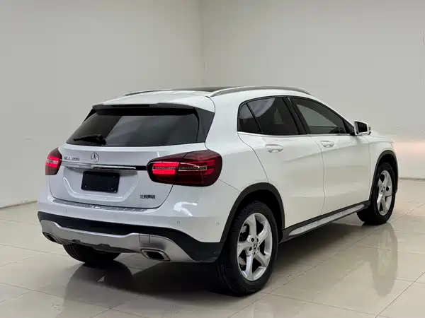 Mercedes-Benz GLA 2017