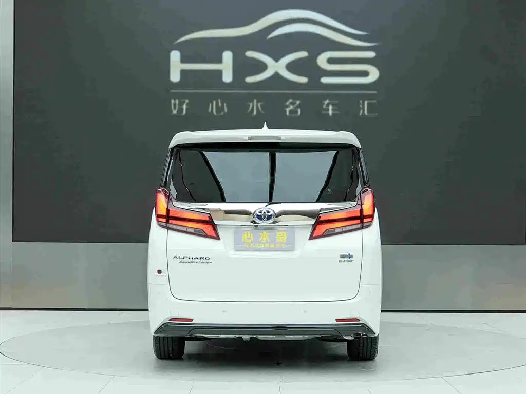 Toyota Alphard 2022 — фото 5