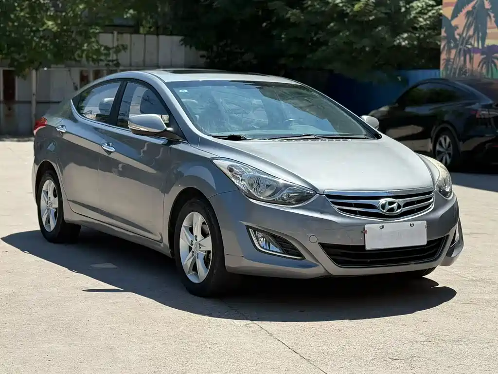 Hyundai Elantra Langdong 2014 — фото 3