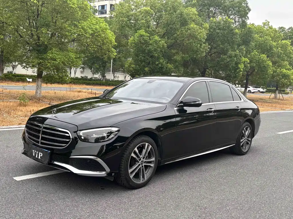 Mercedes-Benz E-Class 2022