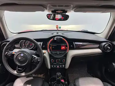 MINI MINI 2018