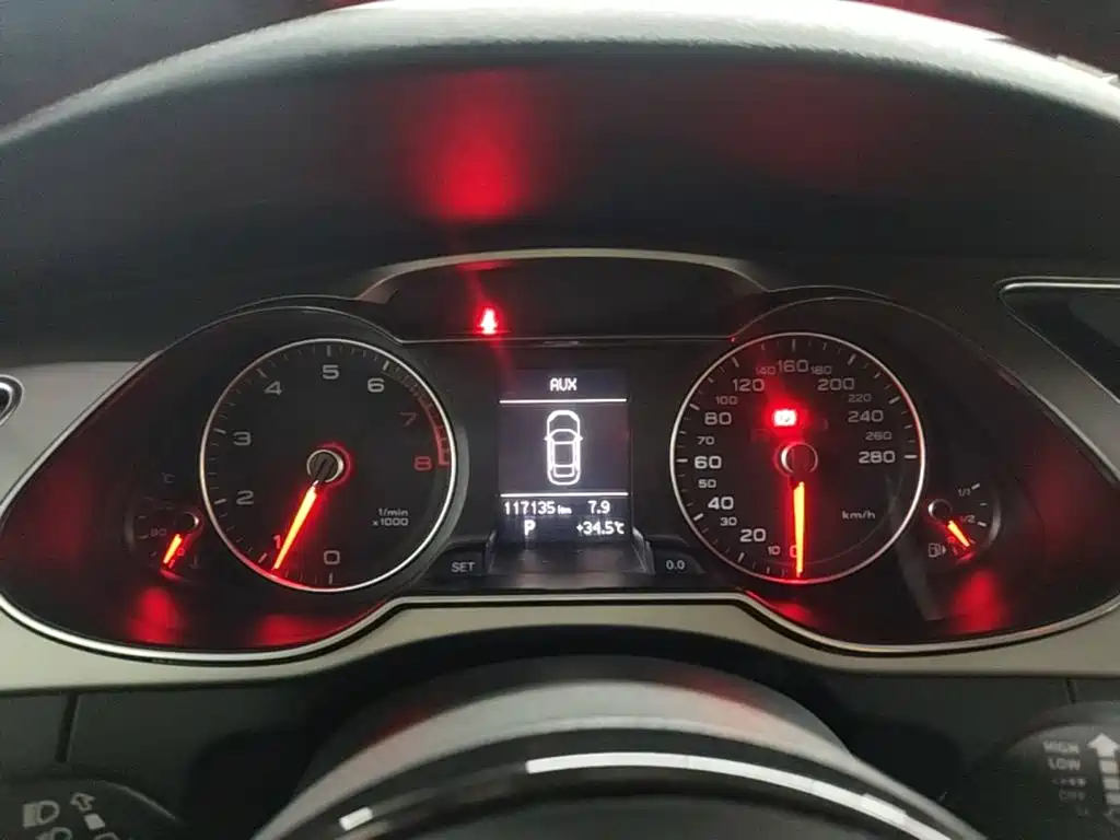 Audi A4L 2016