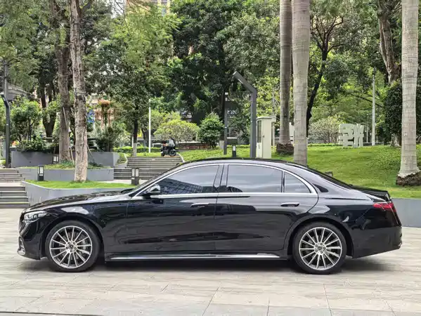 Mercedes-Benz S-Class 2023