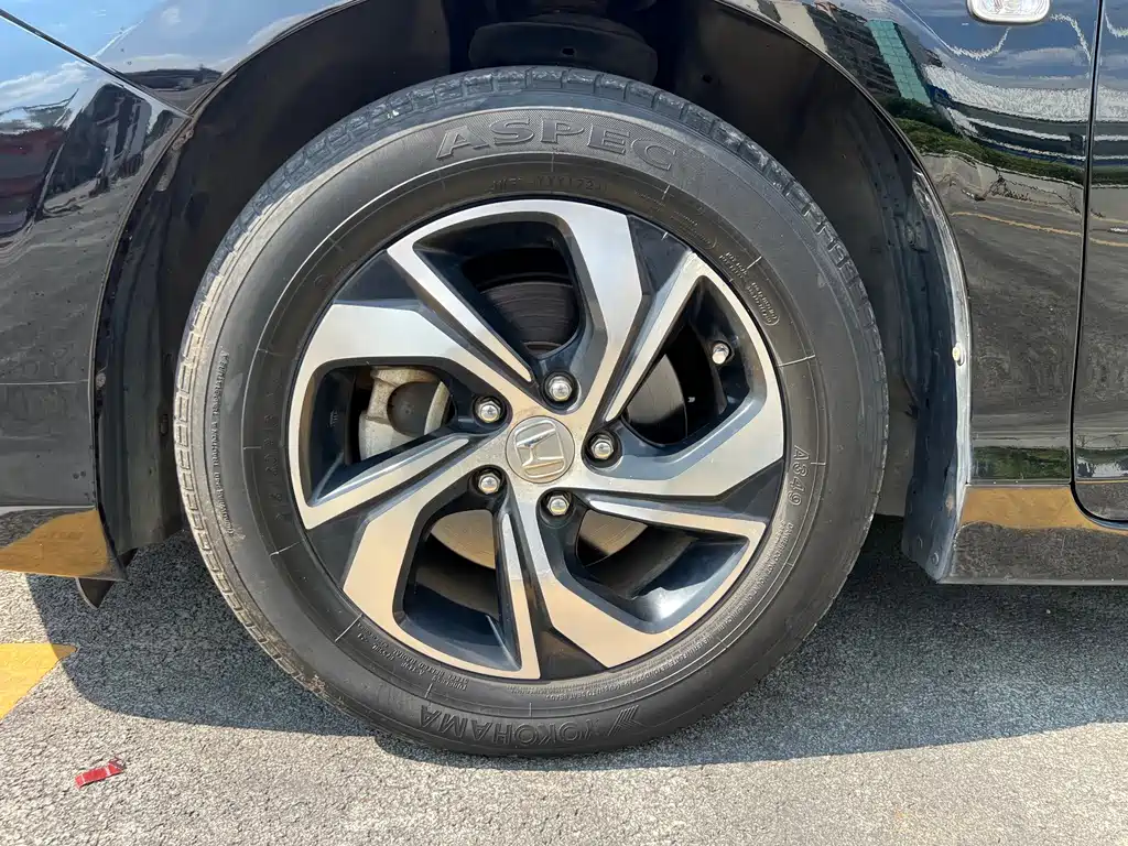 Honda Accord 2017 — фото 22