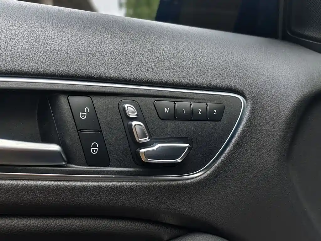 Mercedes-Benz GLA 2018 — фото 9