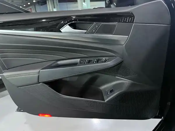 Volkswagen Passat 2024