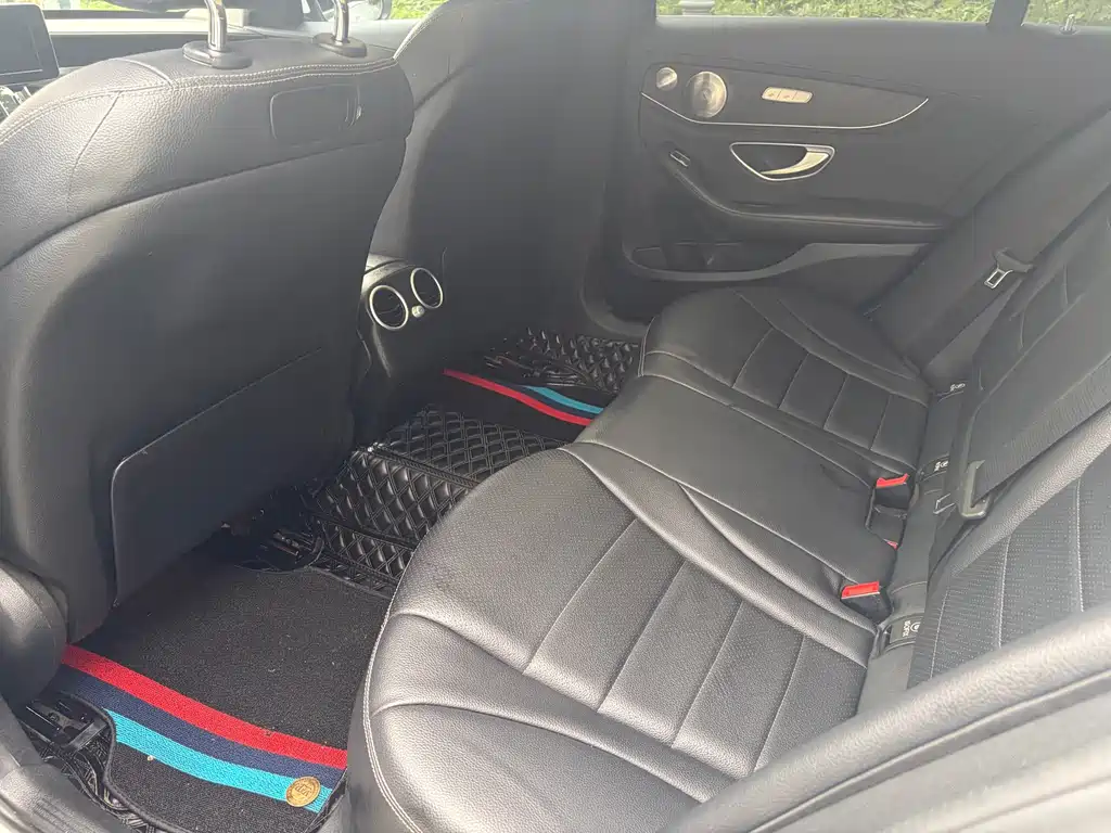 Mercedes-Benz C-Class 2018 — фото 19