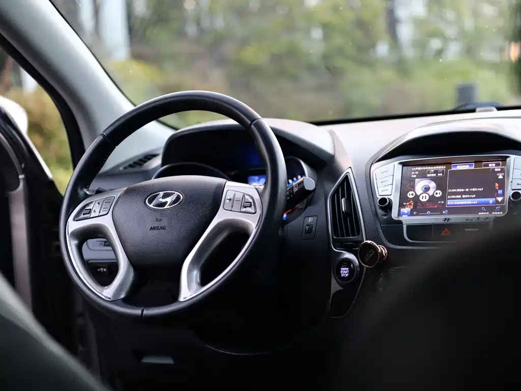 Hyundai ix35 2015 — фото 18
