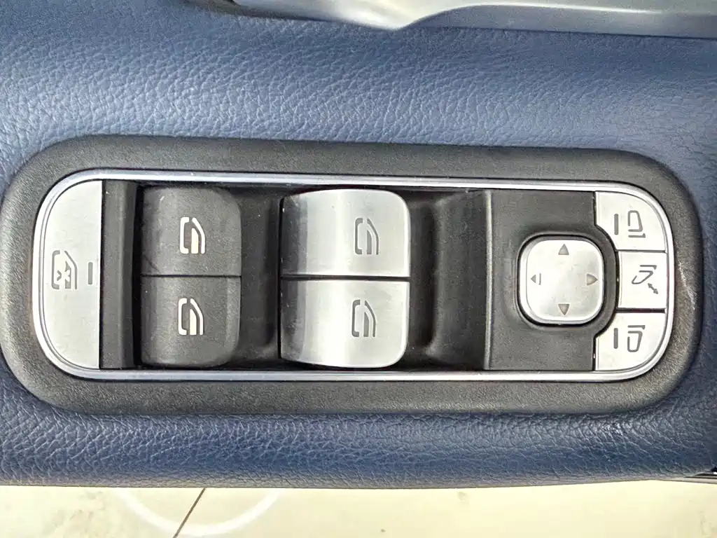 Mercedes-Benz A-Class 2022 — фото 15