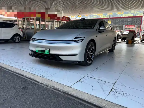 Changan Qiyuan A06 2025