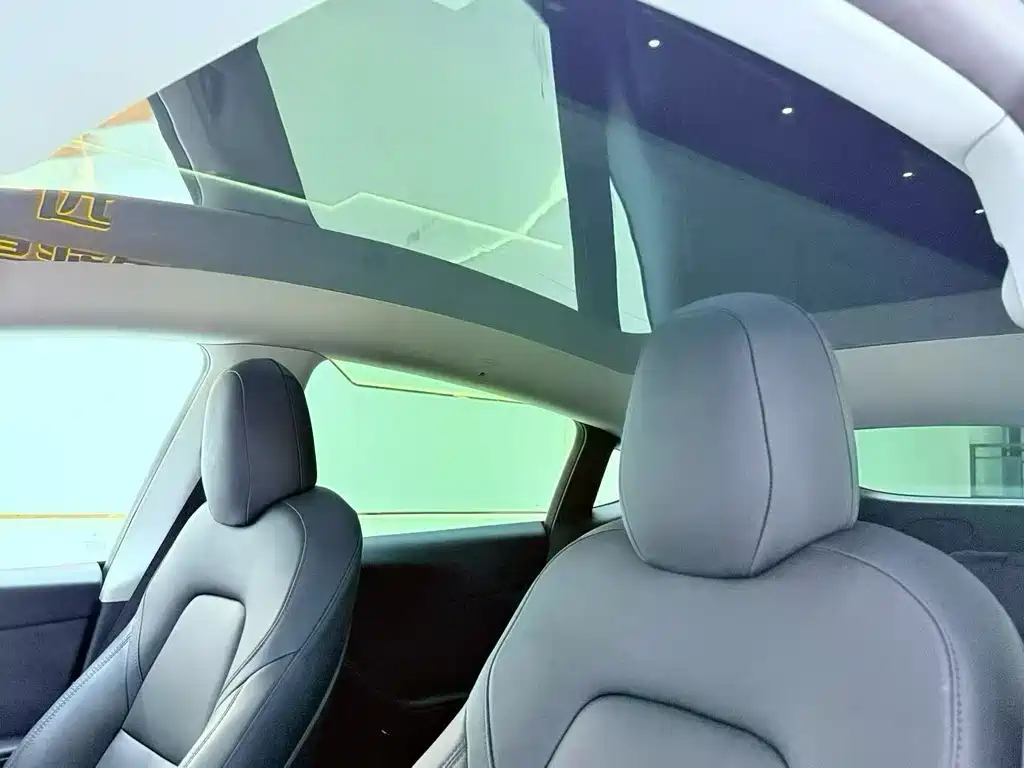 Tesla Model Y 2022 — фото 10