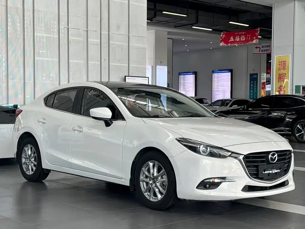 Mazda 3 Axela 2019 — фото 3