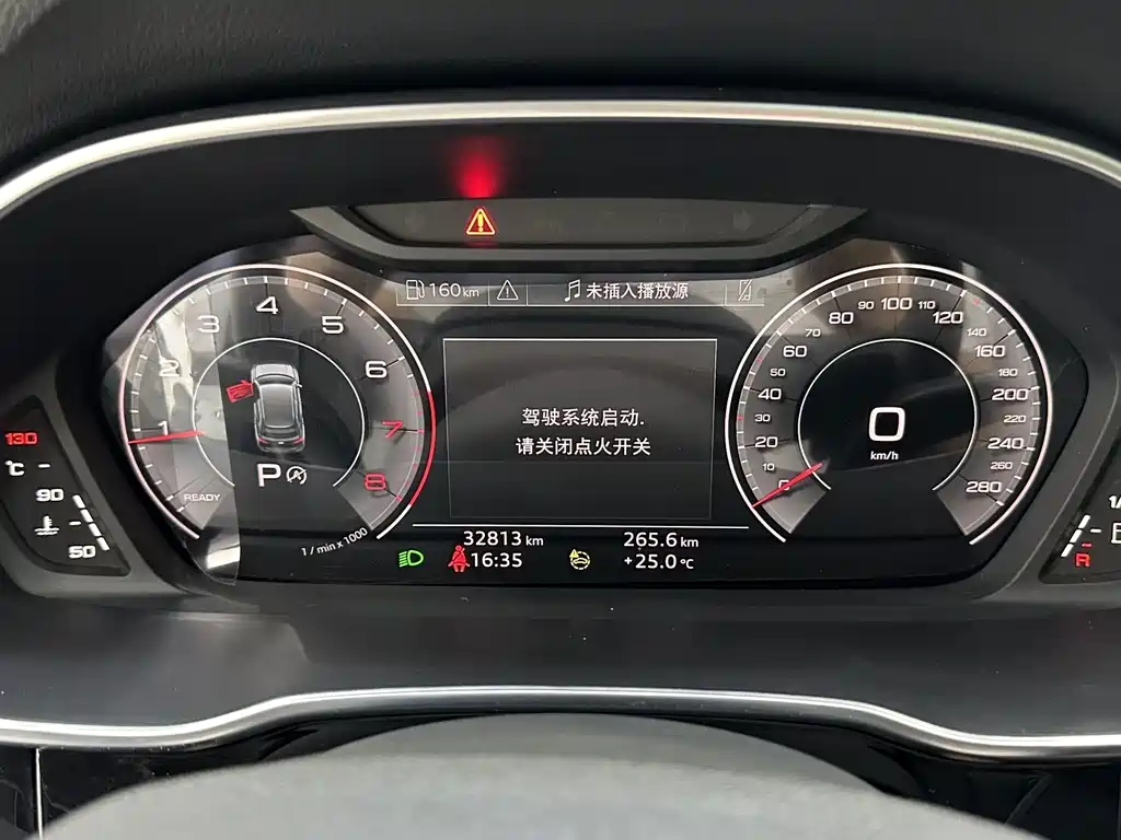Audi Q3 2023 — фото 13