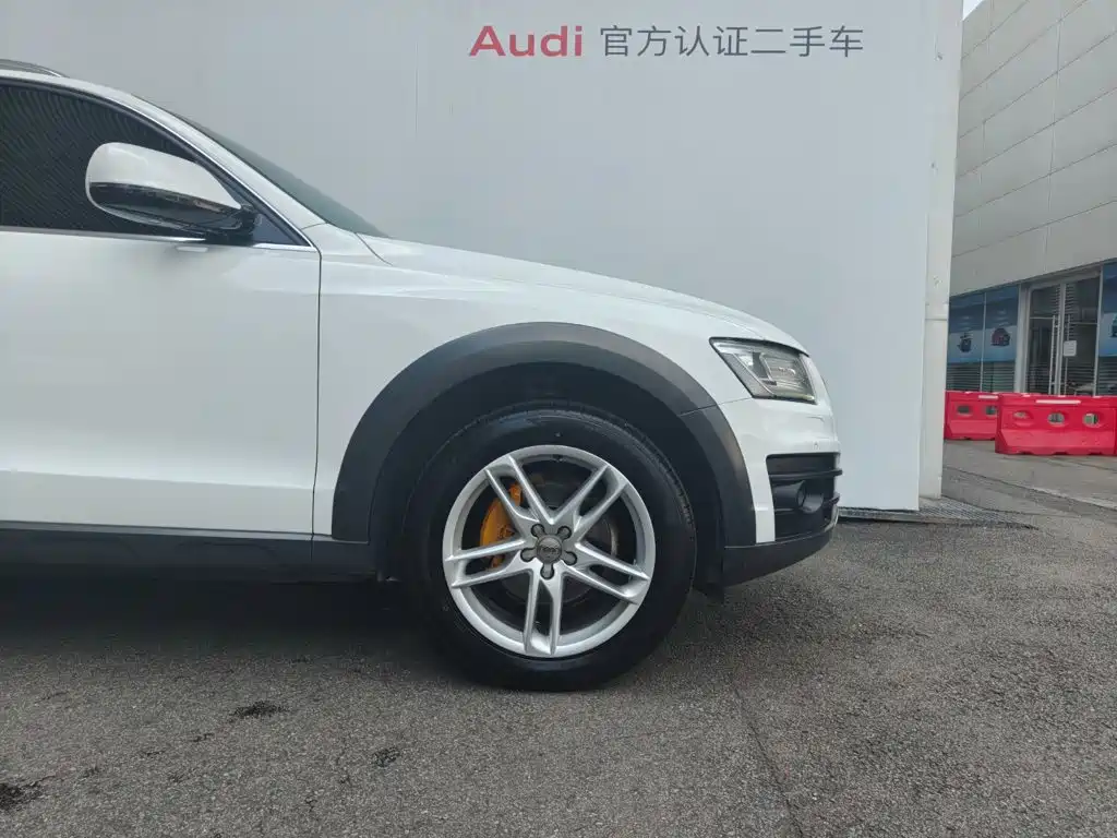Audi Q5 2018 — фото 17