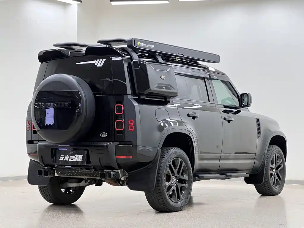 Land Rover Defender 2022