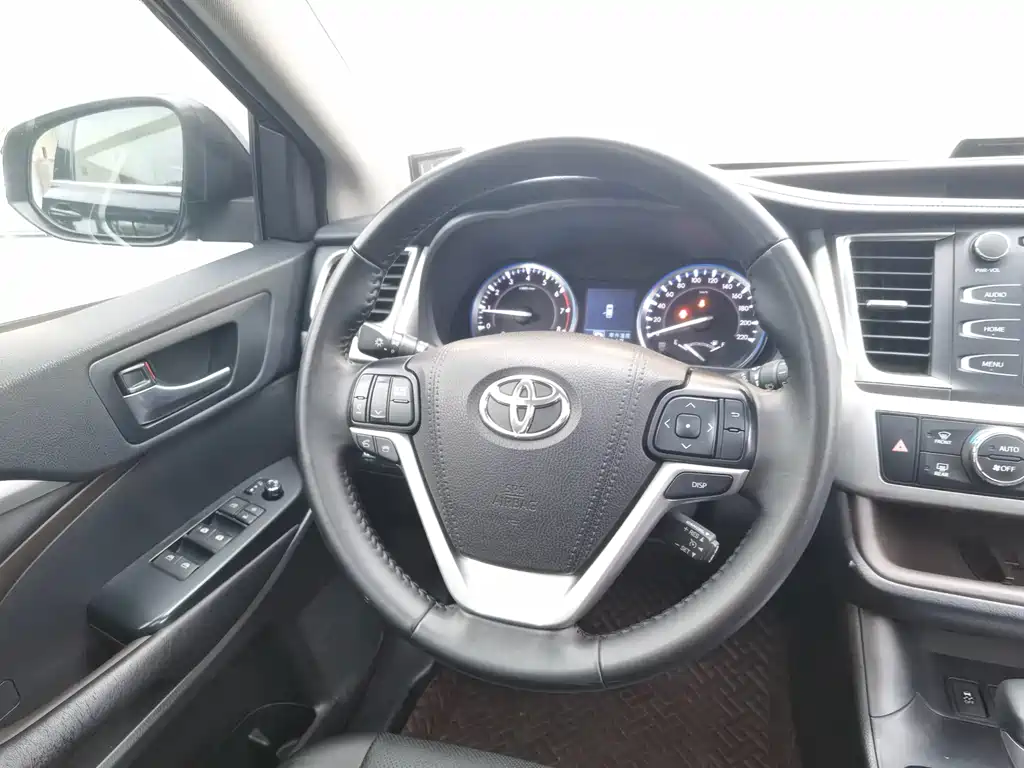 Toyota Highlander 2016 — фото 2